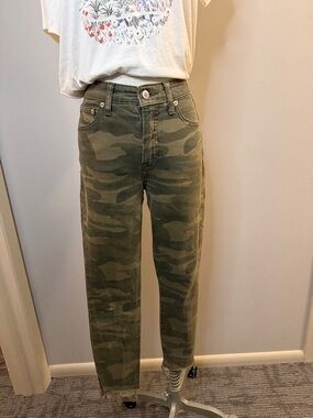Lucky Brand Women’s Straight Camo Jeans in Olive